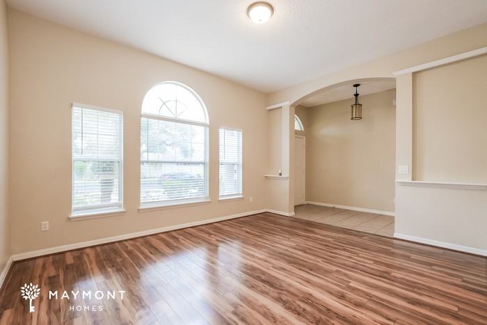 909 Lake Lindley Dr N - Photo 4 of 12