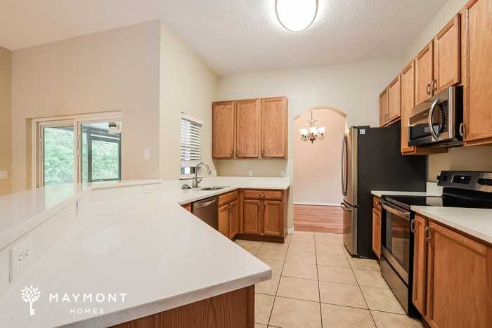909 Lake Lindley Dr N - Photo 6 of 12