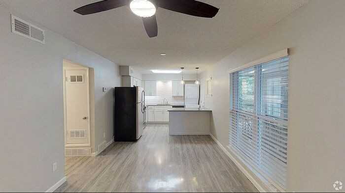 30 S Morrison St - Photo 2 of 4
