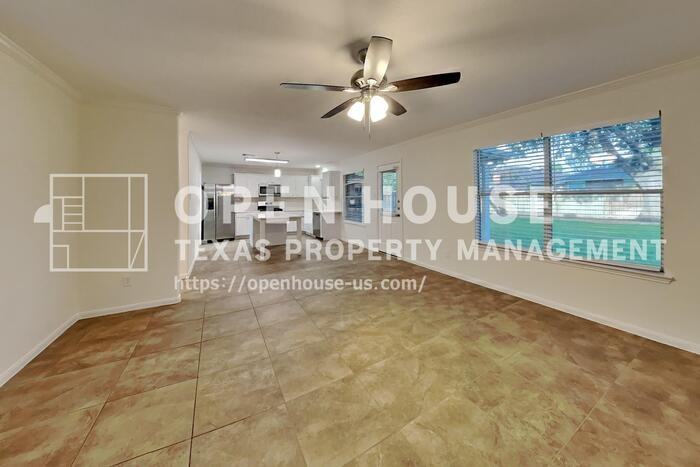 32334 Summer Park Ln - Photo 4 of 21