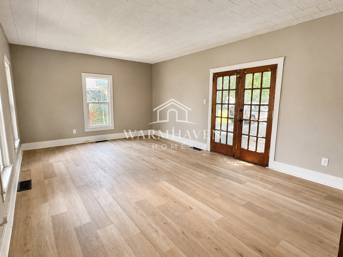 1312 Wooster Rd W - Photo 2 of 13