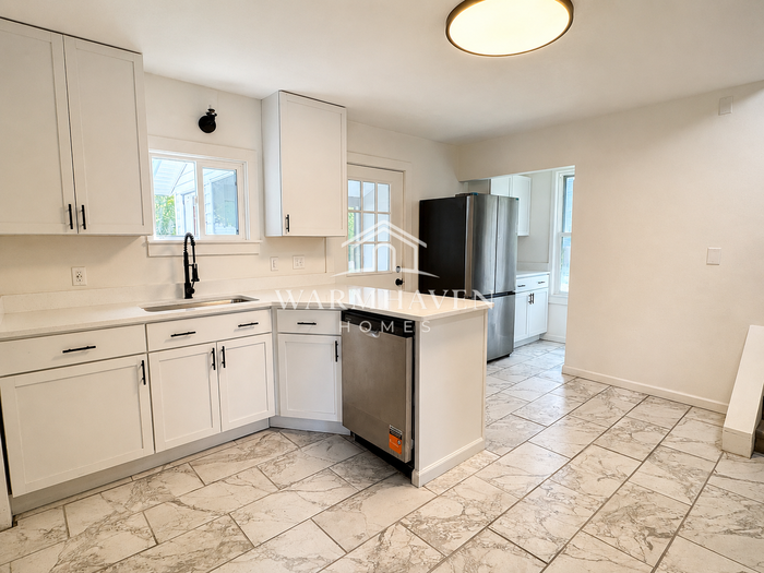 1312 Wooster Rd W - Photo 4 of 13