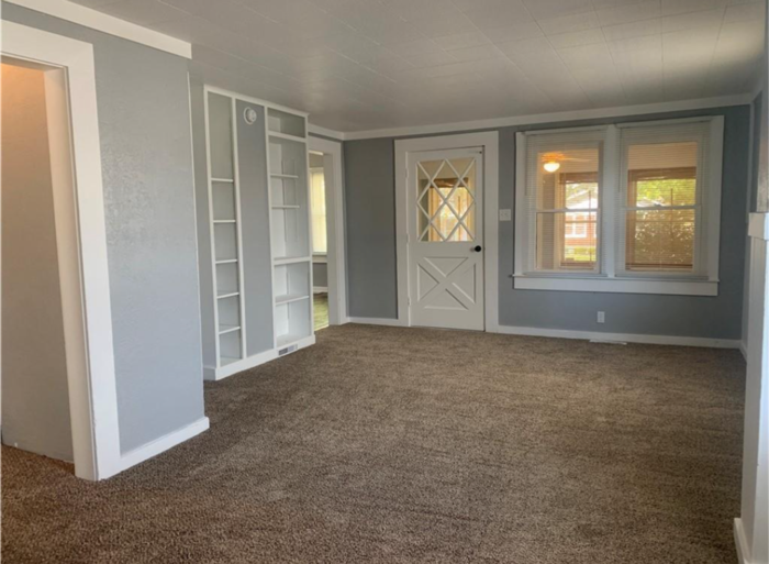 57 S 5th Ave - Photo 4 of 6