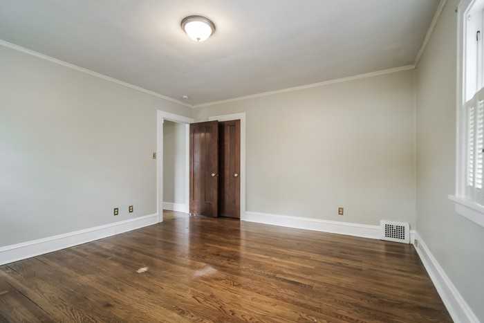 3574 Avalon Rd - Photo 4 of 15