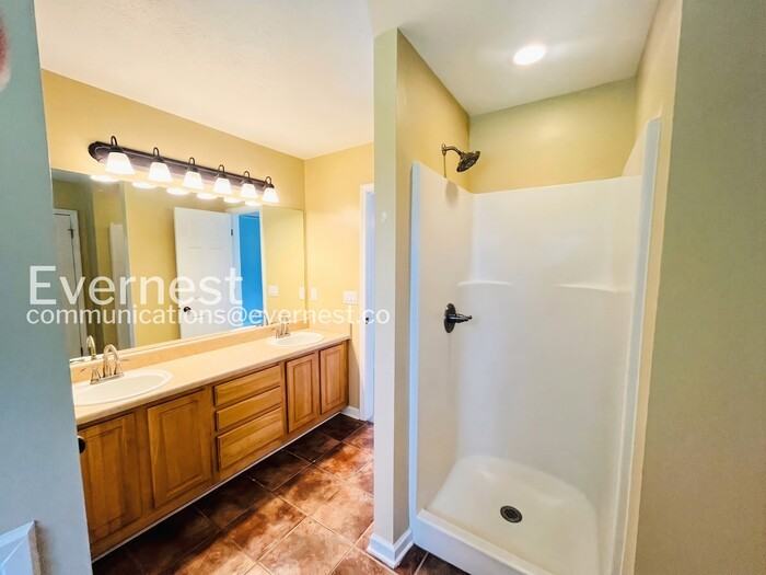 223 Crosscreek Dr - Photo 7 of 21