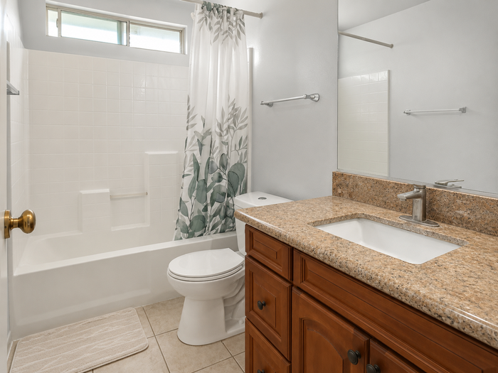 746 Geoffrey Ct #3 - Photo 4 of 15