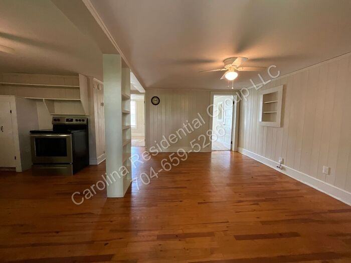 403 Green St #B - Photo 3 of 14