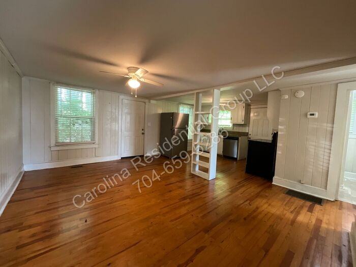 403 Green St #B - Photo 4 of 14