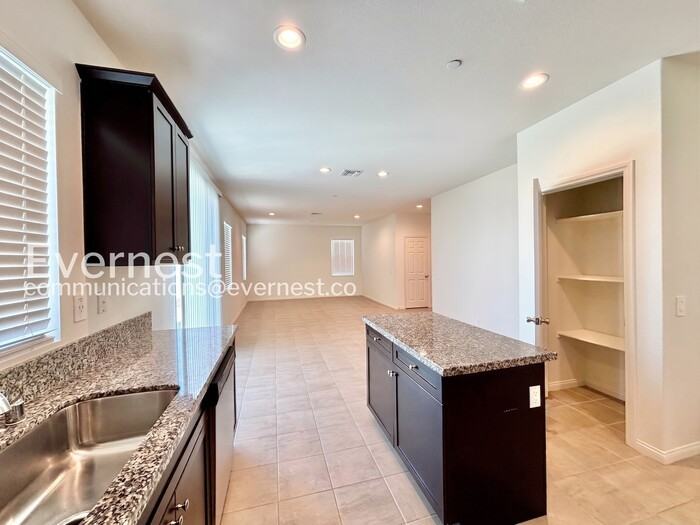 28330 Blackjack Dr - Photo 7 of 32
