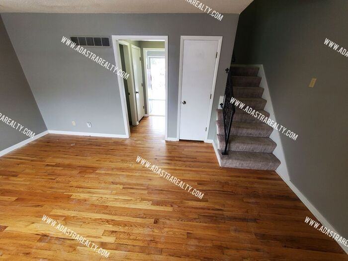 1716 E Cedar St #3 - Photo 3 of 16