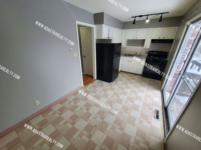 1716 E Cedar St #3 - Photo 7 of 16