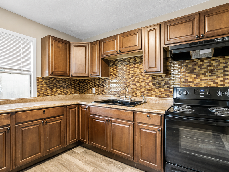 2552 27th Ave N - Photo 5 of 33