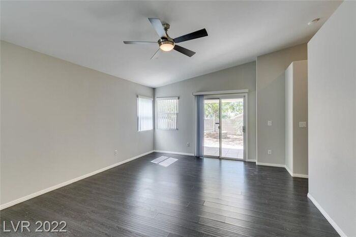 279 Deerleap Cir - Photo 6 of 31