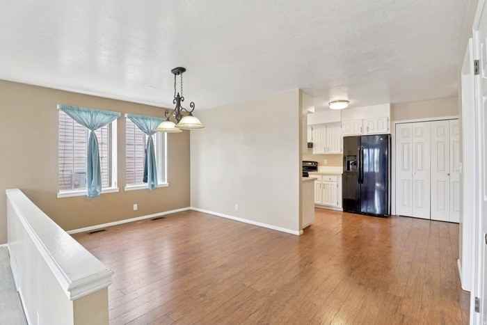 2122 W 5600 S - Photo 6 of 36