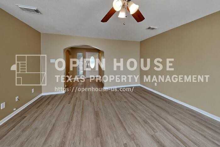 2807 Burgess Hill Ct - Photo 4 of 20