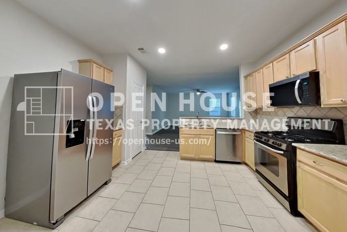 17906 Magenta Springs Dr - Photo 6 of 21