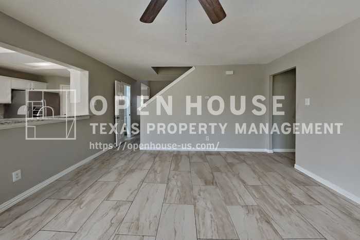 19731 Village Ridge Dr - Photo 5 of 23