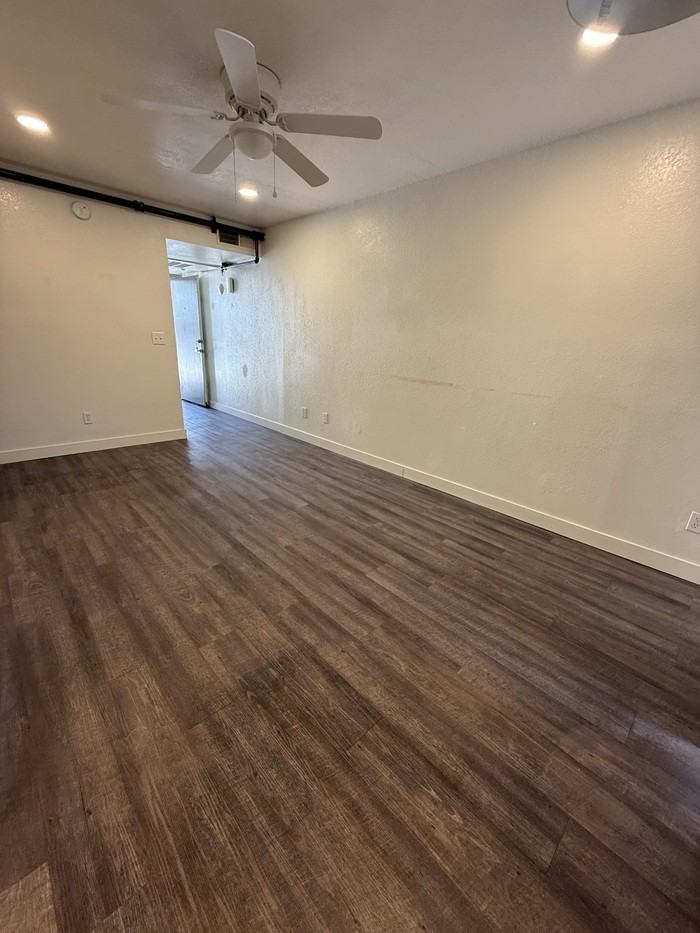 1701 N Park Ave #8