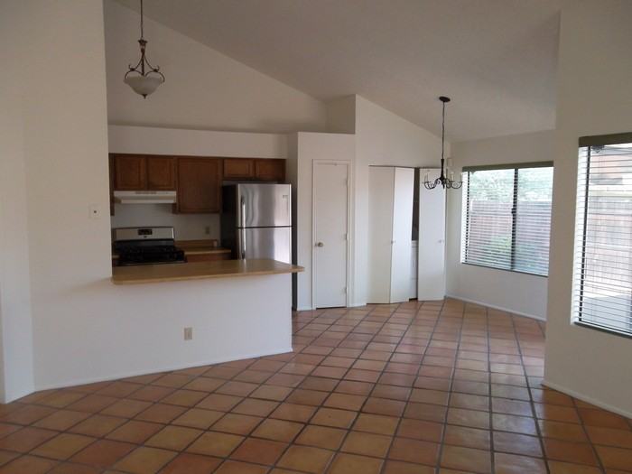 7505 E Harbor Dr - Photo 5 of 7