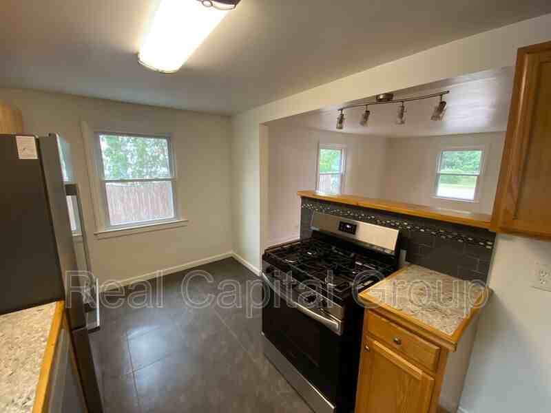1 Virginia Rd - Photo 4 of 13