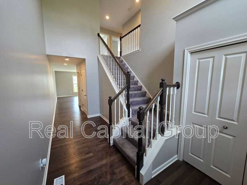 2 Old Tower Ln #C - Photo 3 of 27