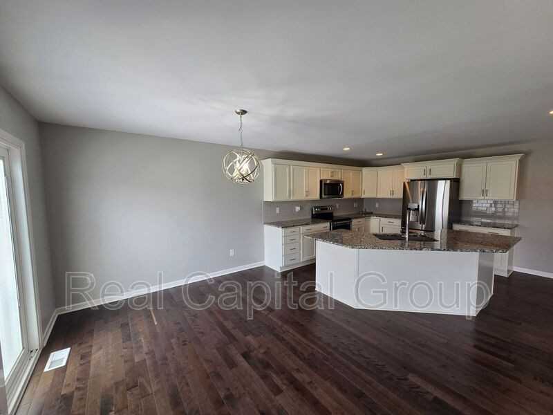 2 Old Tower Ln #C - Photo 7 of 27