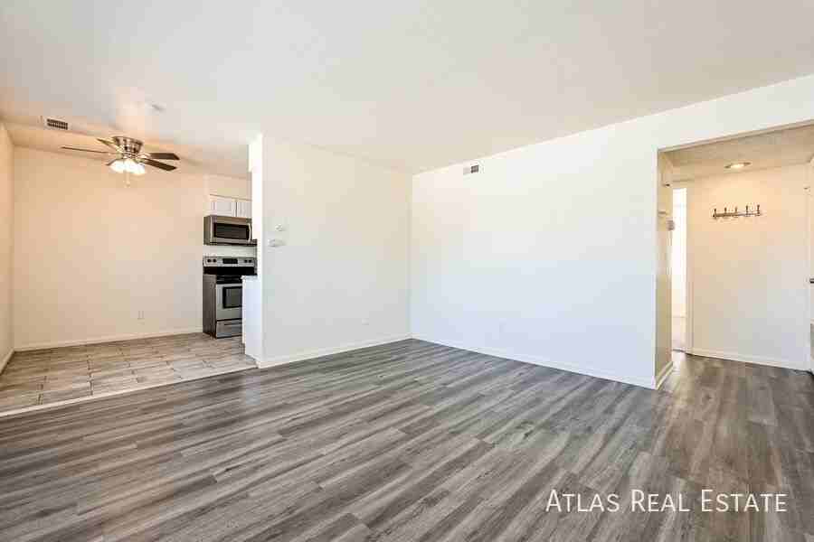 632 South Street - Photo 4 of 15