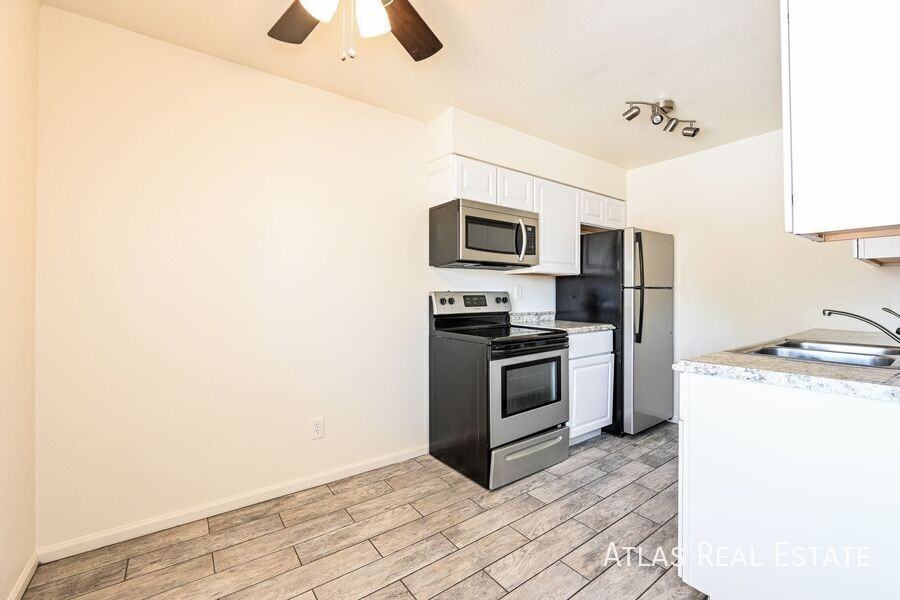 632 South Street - Photo 7 of 15