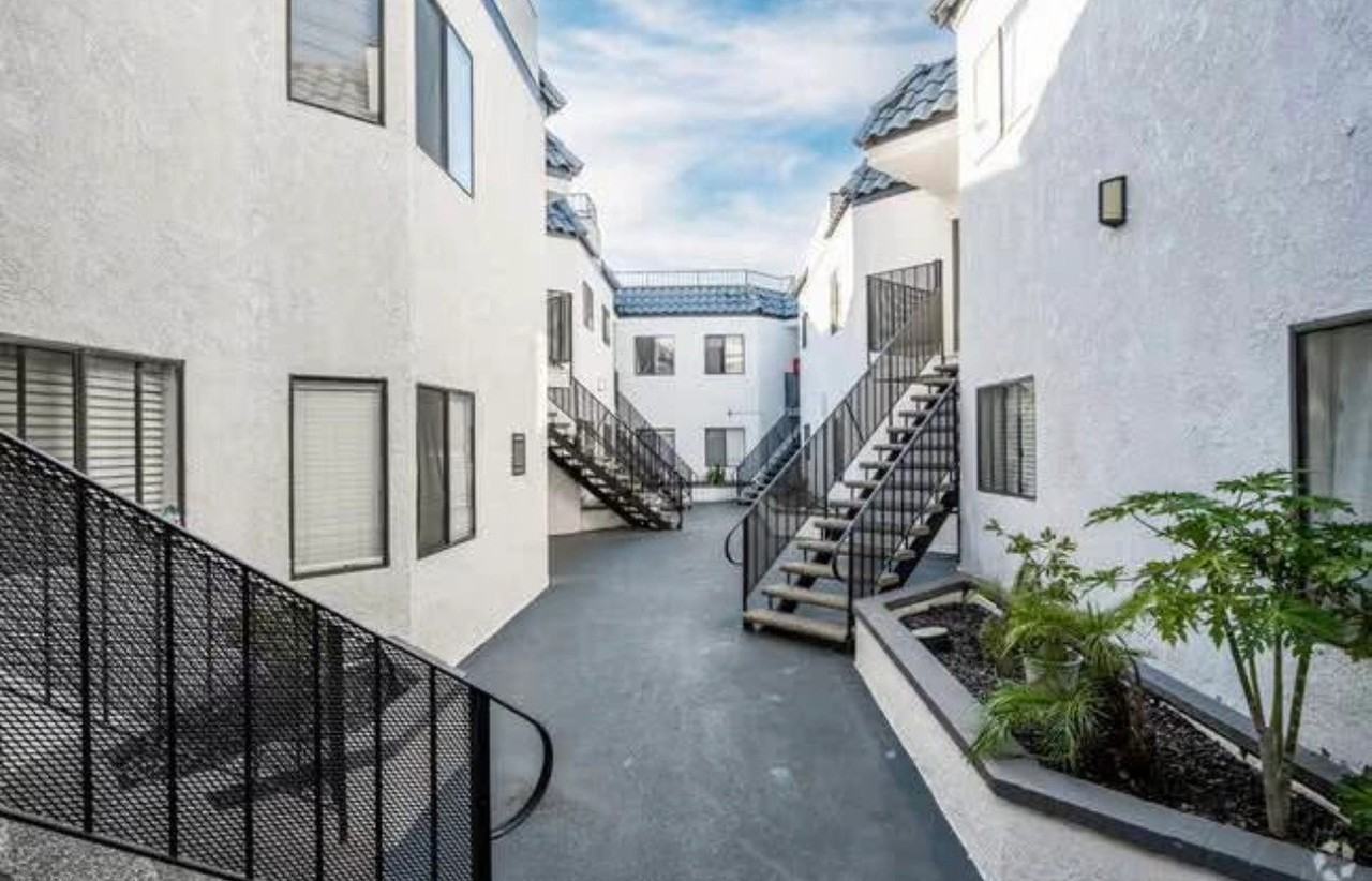 Park Downtown Apartments - Photo 4 of 11