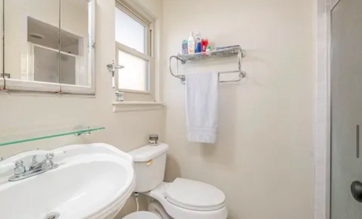 2717 Beechwood St #2717 - Photo 4 of 23