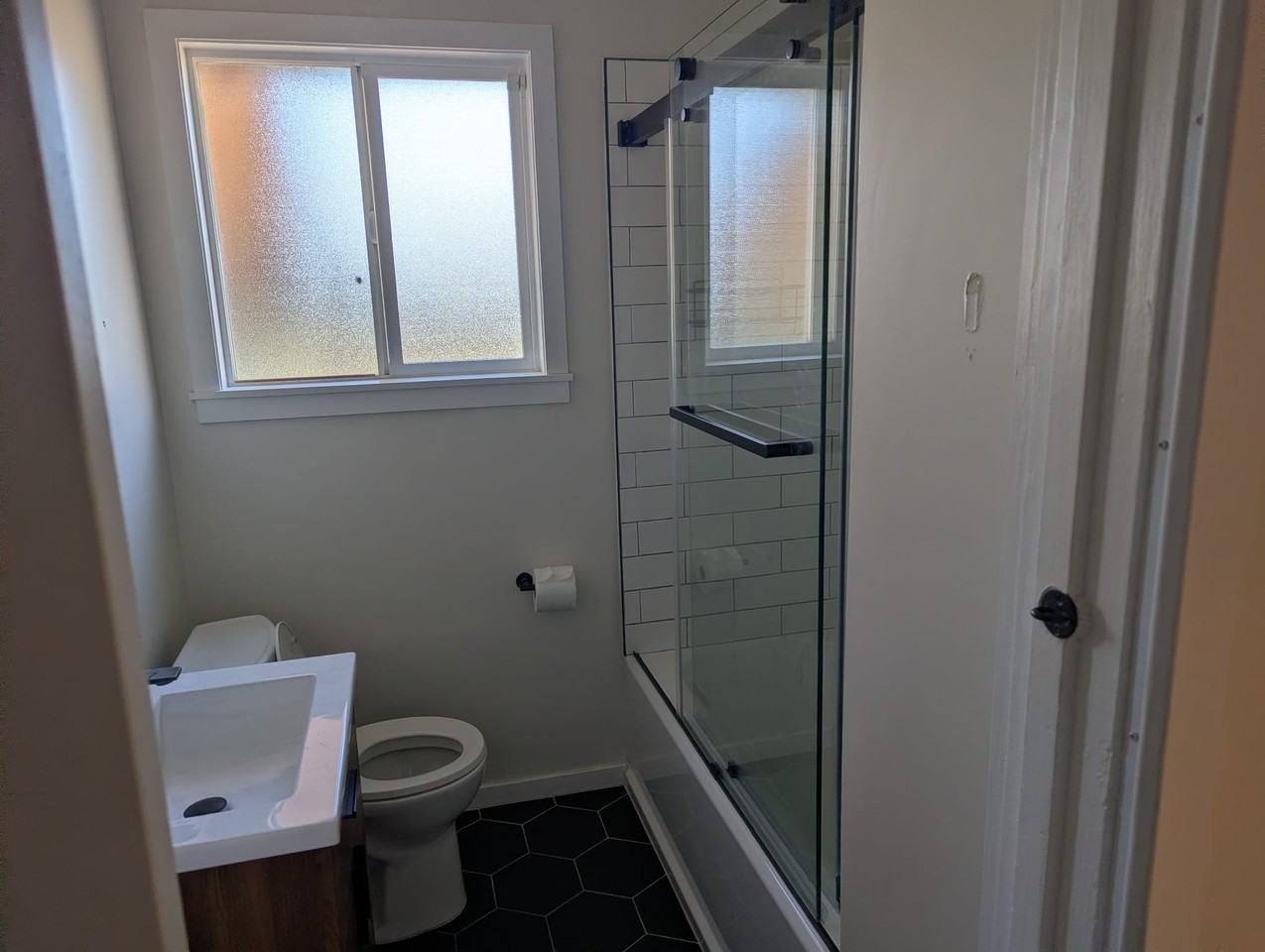 2832 Lincoln Ave #NA - Photo 4 of 5