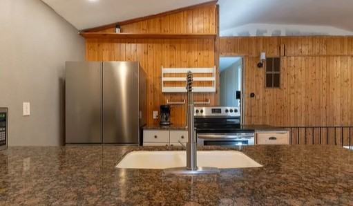 139 Cherokee Dr #NA - Photo 7 of 8