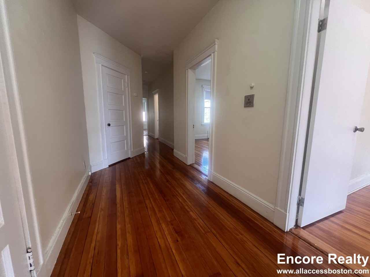 19 Mount Hood Rd #5 - Photo 5 of 13