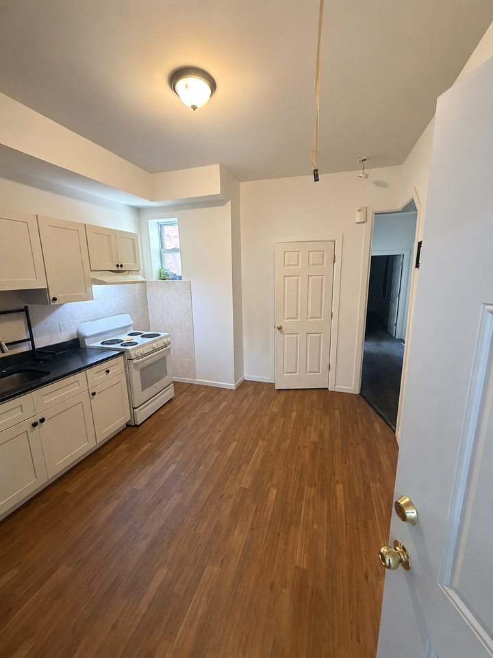 1332 N 53rd St #1 - Photo 2 of 13