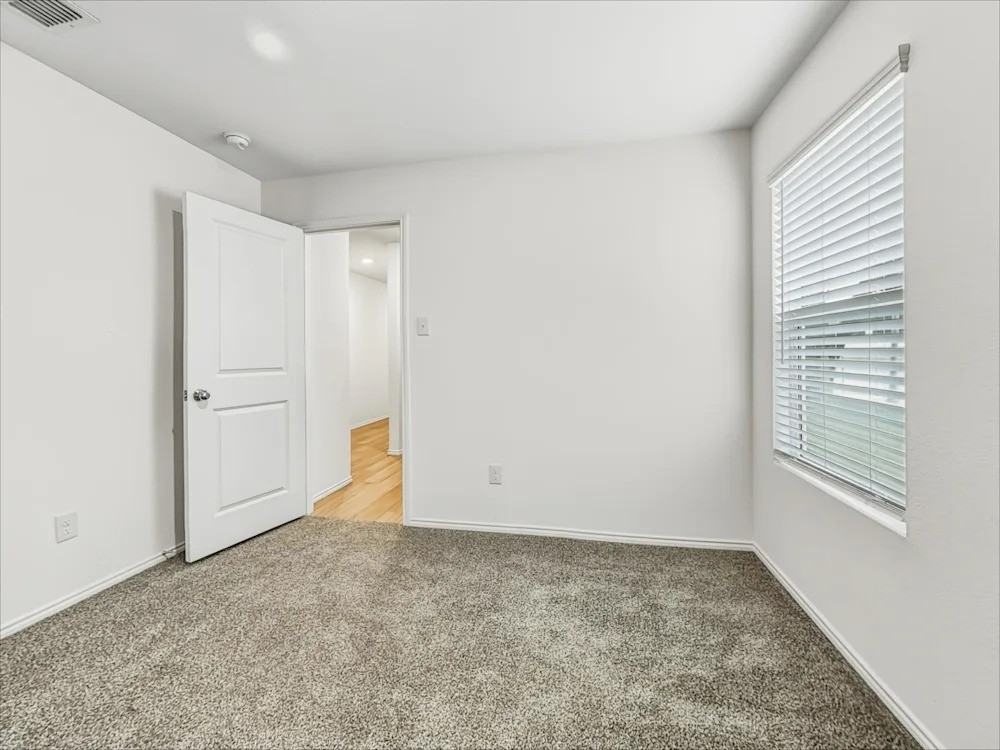 216 Emerald Thicket Ln #NA - Photo 3 of 4