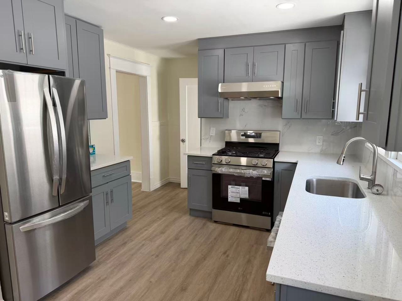 22B Forest Ave #2 - Photo 5 of 14