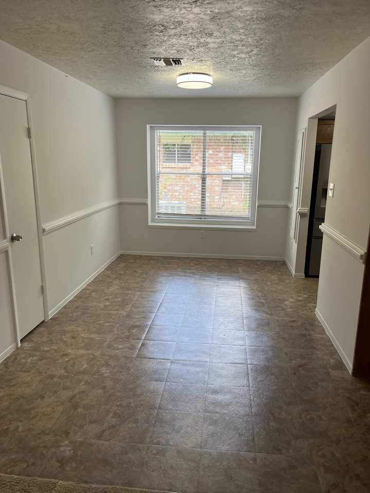 1712 Lindy Ln #NA - Photo 3 of 16