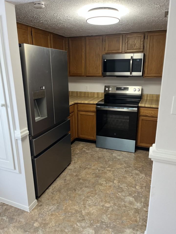 1712 Lindy Ln #NA - Photo 4 of 16