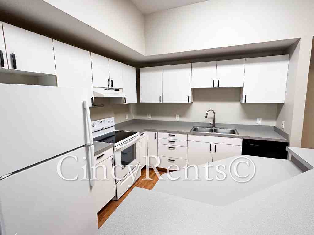 411 Clark St #4 - Photo 3 of 13