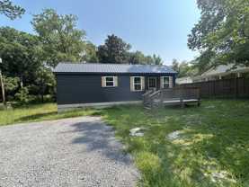 2915 Oakview Rd #NA - Photo 1 of 1