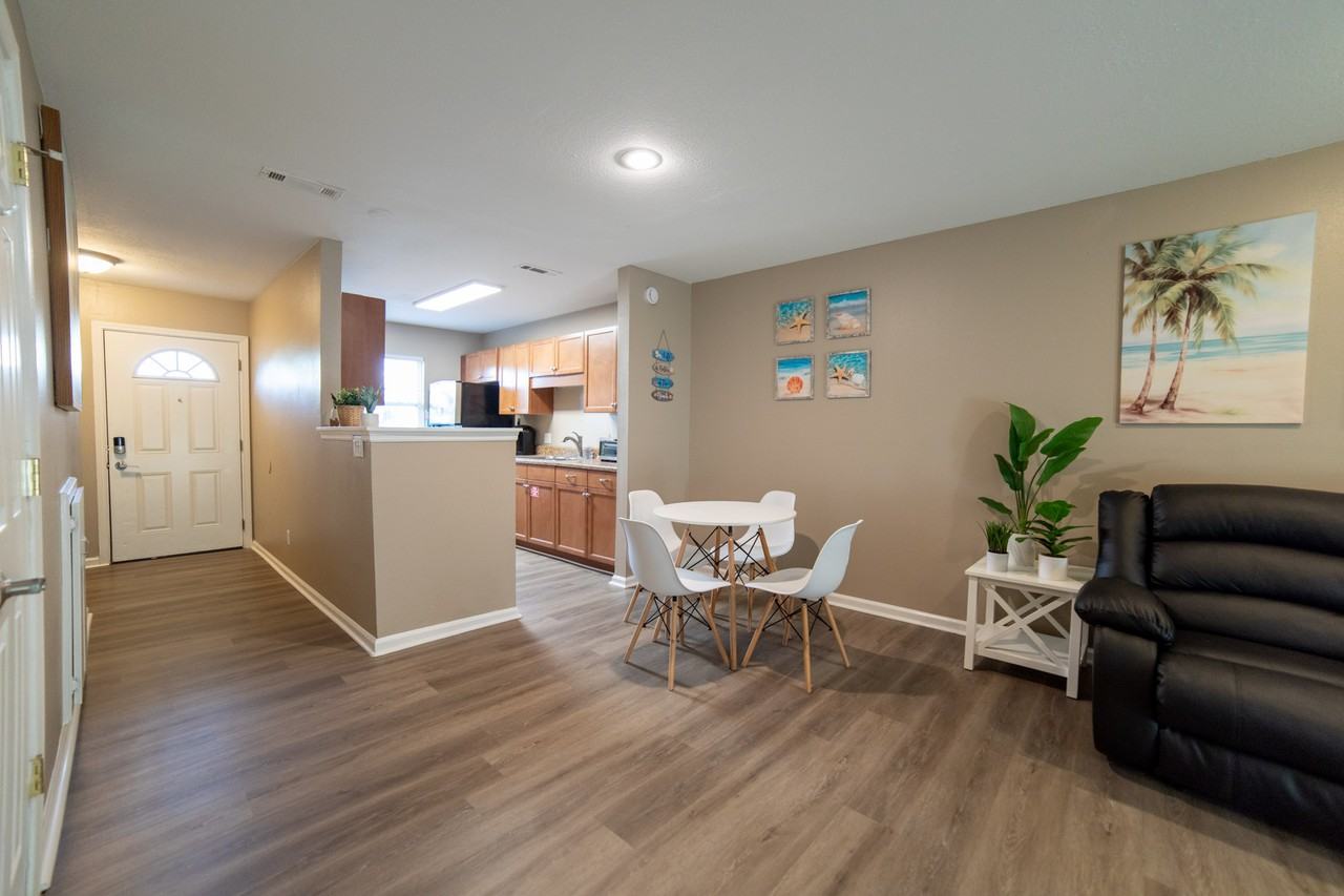 6300 Pinetree Ave #B - Photo 4 of 17