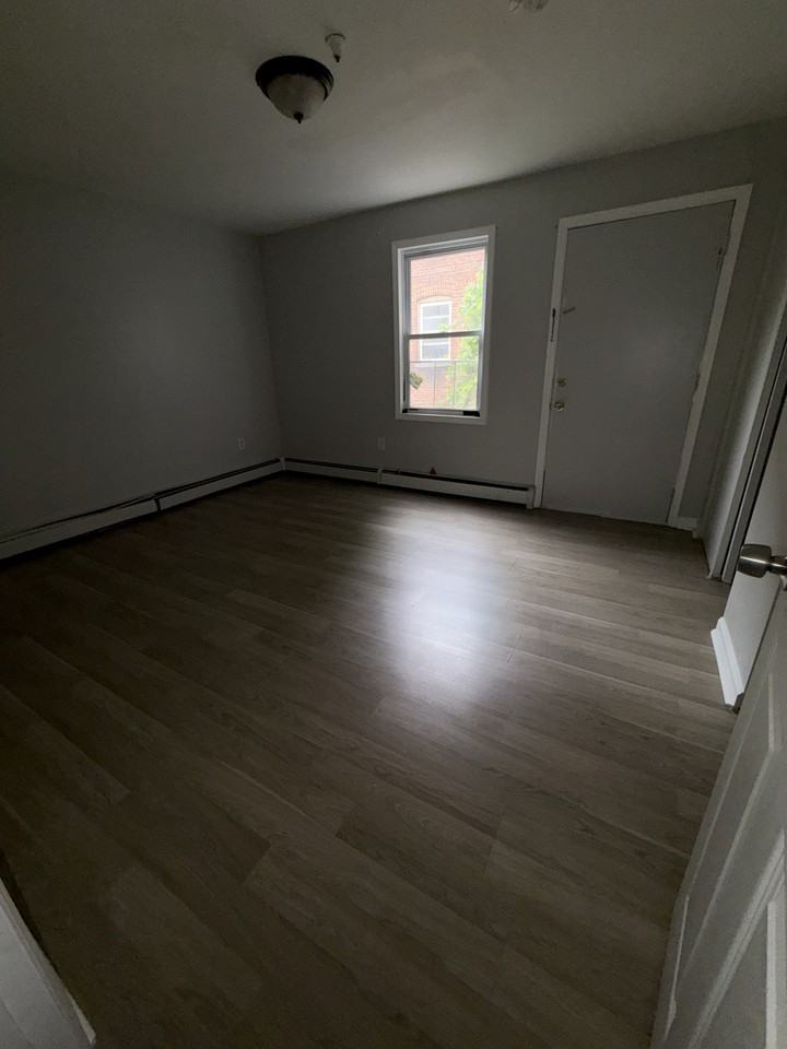 220 3rd St #3 - Photo 4 of 10