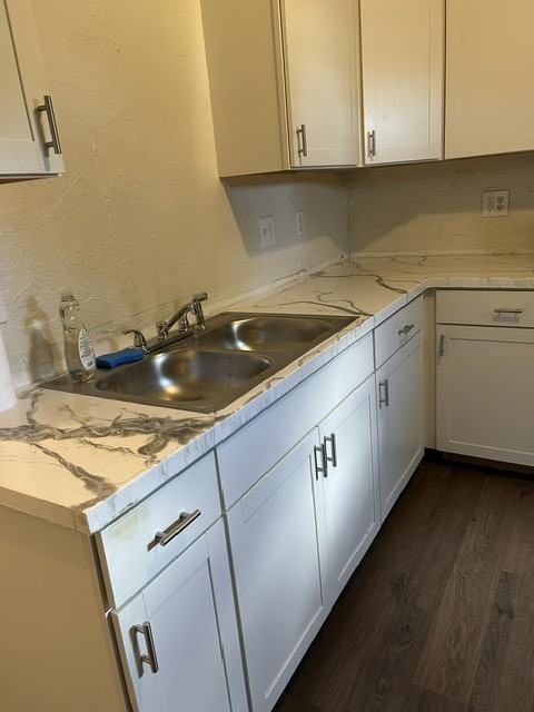 704 E 6th St #NA - Photo 7 of 10