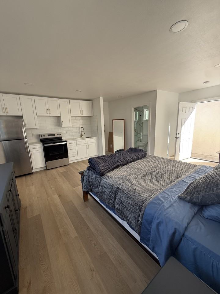 2941 Adriatic Ave #A - Photo 3 of 13