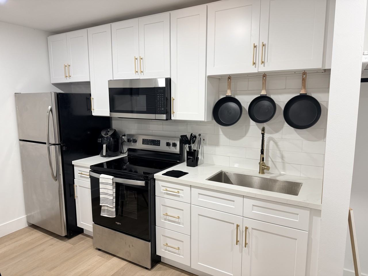 2941 Adriatic Ave #A - Photo 4 of 13