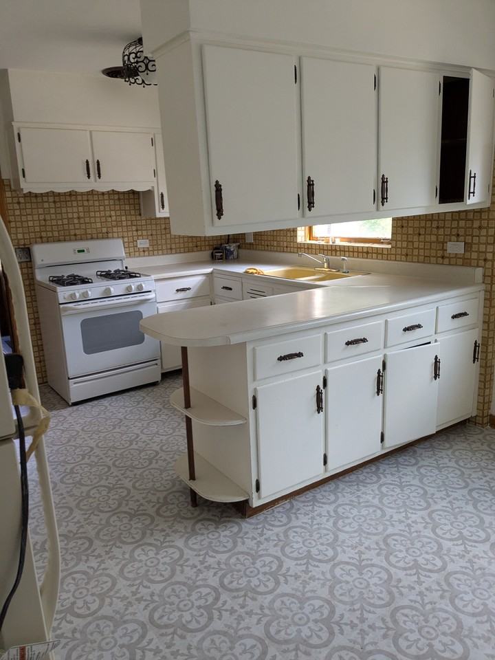 2345 N Rutherford Ave #1 - Photo 3 of 8