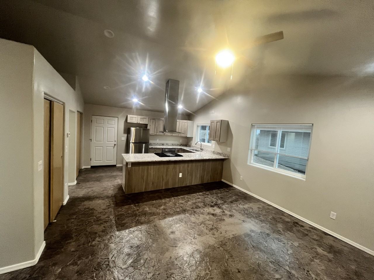 1705 E Arrowhead Ave #NA - Photo 2 of 10