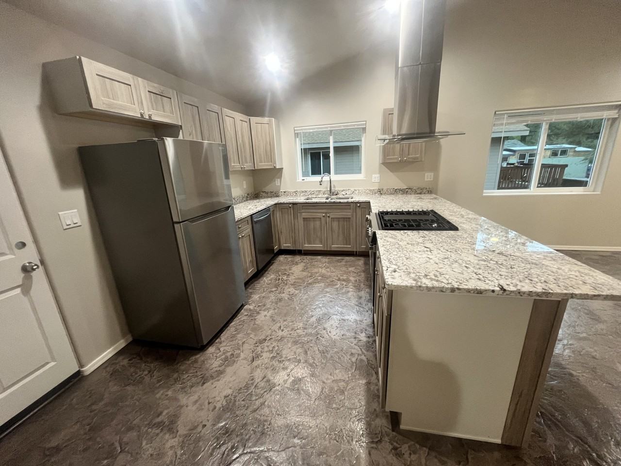 1705 E Arrowhead Ave #NA - Photo 4 of 10