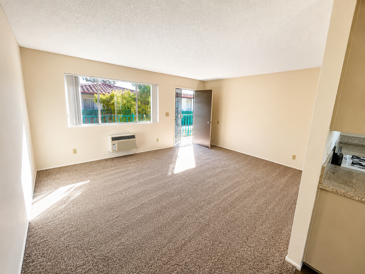 948 East Chase Avenue #H - Photo 2 of 14