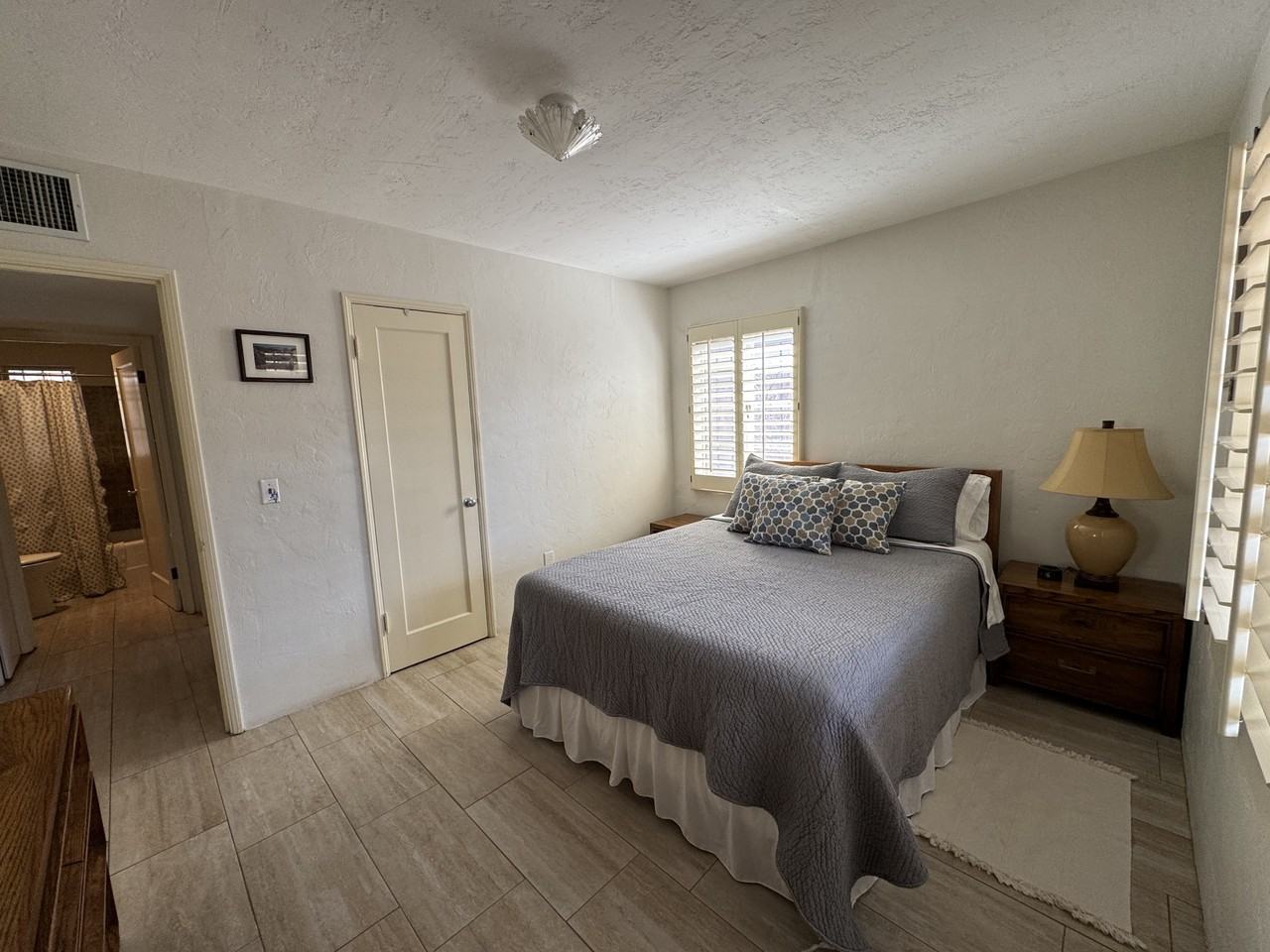 2608 E Sylvia St #NA - Photo 7 of 14